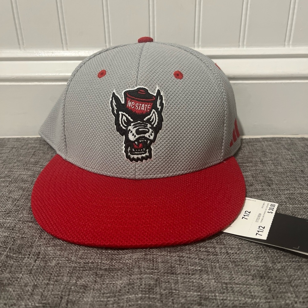 NCAA North Carolina NC State Wolfpack Gray Red Fitted Mens Hat Cap